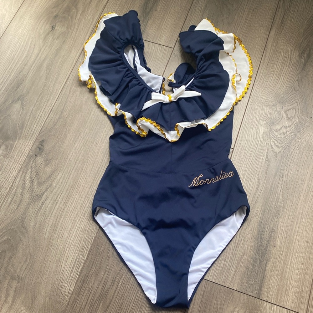 Girls swimsuit